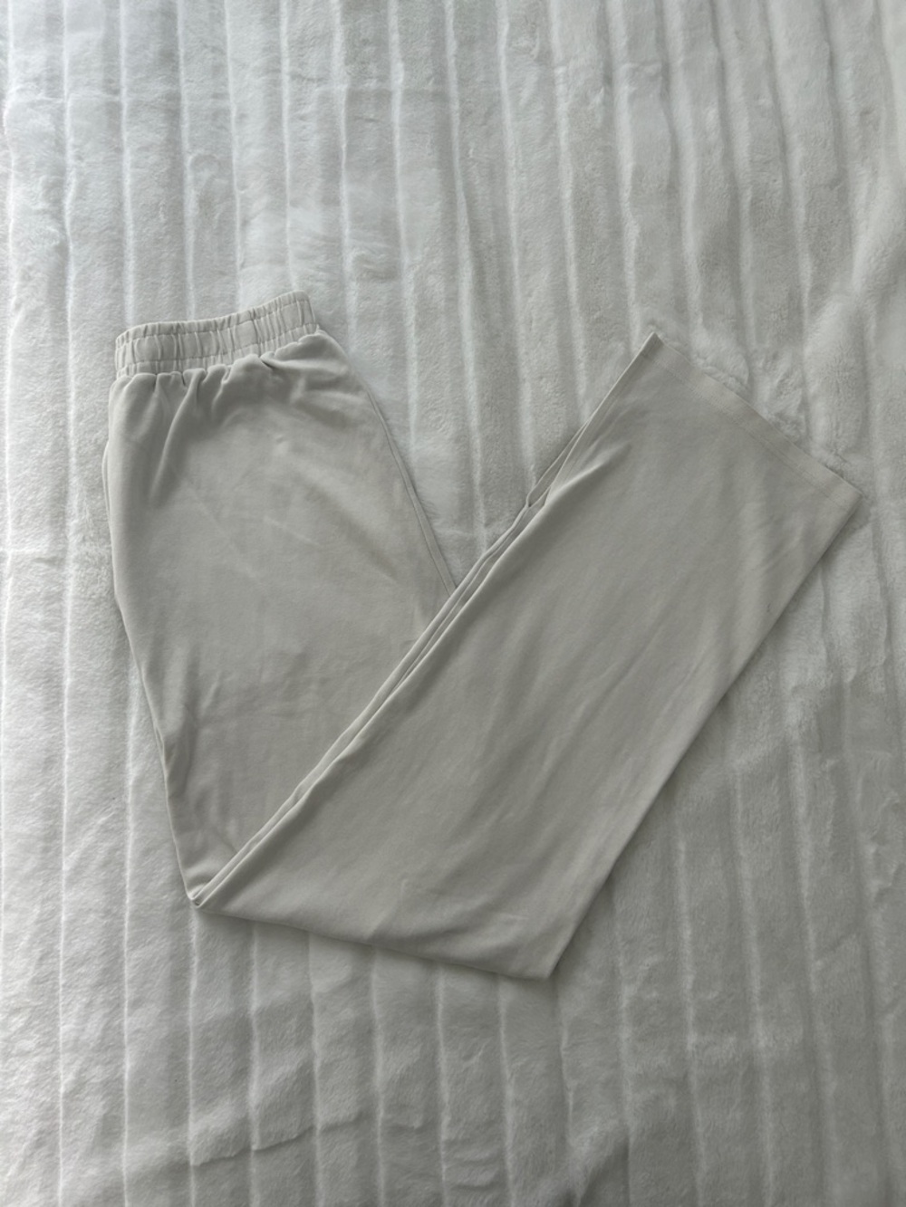 Women’s Cream Relaxed-Fit Lounge Pants